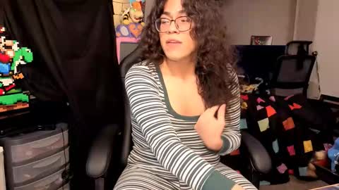 Snapshot of glaceon9 chatting on 13, 11, 2025 glaceon9 online show from 13, 11, 2025