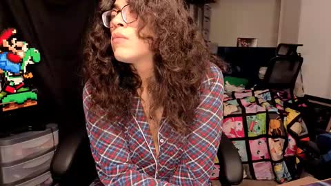 Snapshot of glaceon9 chatting on 18, 11, 2025 glaceon9 online show from 18, 11, 2025