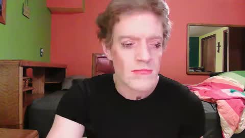 glam trans goddess online show from 14, 11, 2025