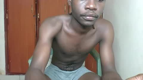 Snapshot of glane_ chatting on 26, 11, 2025 James online show from 26, 11, 2025