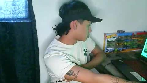 Snapshot of glen_connor_11 chatting on 20, 12, 2025 glen_connor_11 online show from 20, 12, 2025