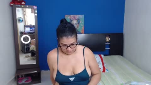 Snapshot of glennddastar chatting on 5, 7, 2026 GlennddaStar online show from 5, 7, 2026