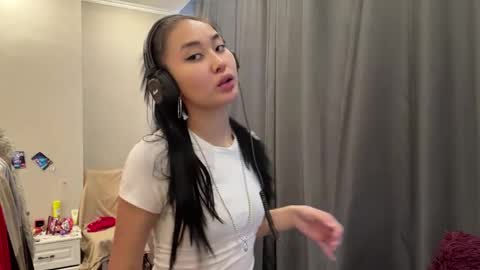 Mia online show from 30, 3, 2026