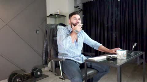 Matthew .. for short call me Matt online show from 23, 12, 2024