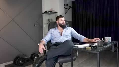 Matthew .. for short call me Matt online show from 28, 12, 2024