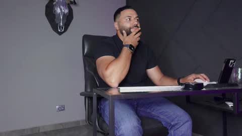 Matthew .. for short call me Matt online show from 26, 9, 2025