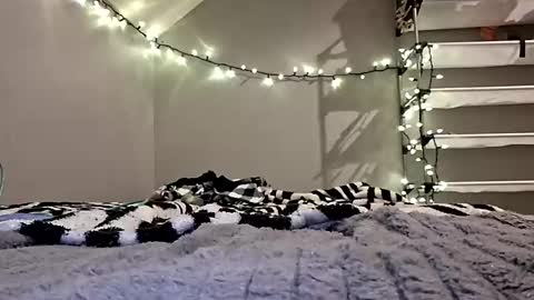 Snapshot of glizzy4u chatting on 6, 10, 2025 glizzy4u online show from 6, 10, 2025