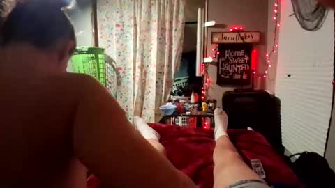 Snapshot of glizzy4u chatting on 16, 12, 2025 glizzy4u online show from 16, 12, 2025