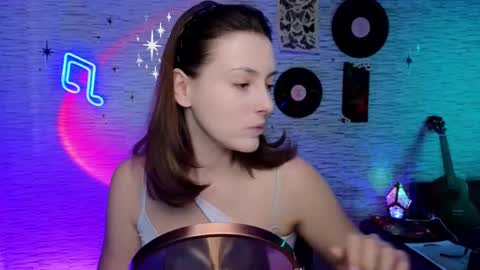 Snapshot of glo_lo chatting on 28, 2, 2025 Bye everybody Ill be online Monday December 2nd Saturday and Sunday off online show from 28, 2, 2025