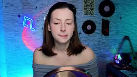 Snapshot of glo_lo chatting on 4, 3, 2025 Bye everybody Ill be online Monday December 2nd Saturday and Sunday off online show from 4, 3, 2025