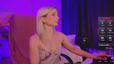 Snapshot of gloria_lovely chatting on 7, 7, 2026 Gloria online show from 7, 7, 2026