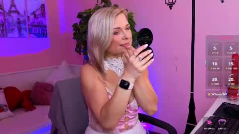Snapshot of gloria_lovely chatting on 21, 7, 2026 Gloria online show from 21, 7, 2026