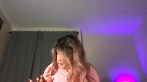 Glow Goddess online show from 2, 11, 2025