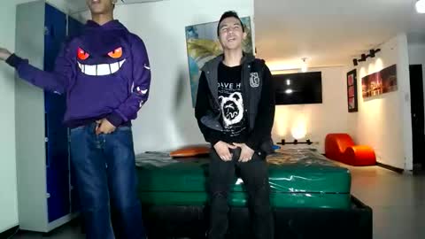 THOMAS AND DAMIAND online show from 2, 5, 2026