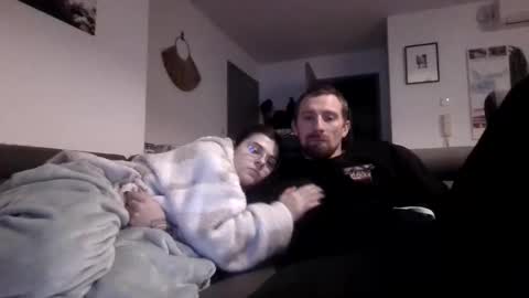 Snapshot of gnl_ chatting on 17, 12, 2025 gnl_ online show from 17, 12, 2025