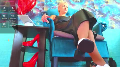 Mrs. Isabella online show from 18, 9, 2025