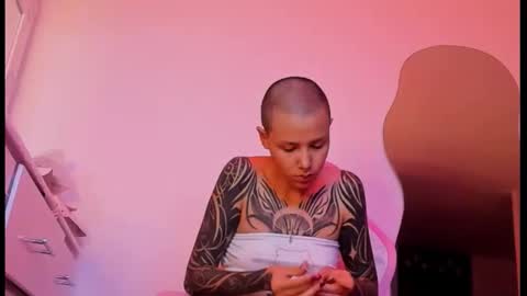 Snapshot of goddess_vee_ chatting on 26, 10, 2025 vee online show from 26, 10, 2025