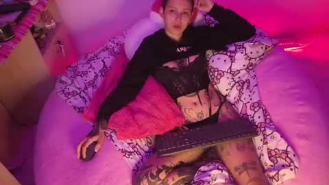 Snapshot of goddess_vee_ chatting on 20, 7, 2026 vee online show from 20, 7, 2026