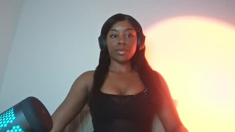 Snapshot of goddessblackk chatting on 19, 12, 2024 Miss Raven Black online show from 19, 12, 2024