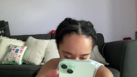 Snapshot of goddesselxo chatting on 28, 3, 2026 Goddess L online show from 28, 3, 2026