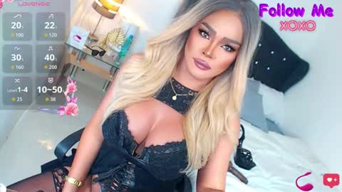 Miss Anna online show from 10, 11, 2025