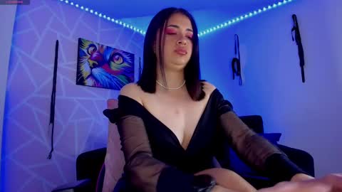 Snapshot of goddessvenom chatting on 19, 2, 2025 goddessvenom online show from 19, 2, 2025