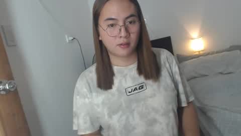 Snapshot of goldbella_ chatting on 17, 12, 2024 bella online show from 17, 12, 2024