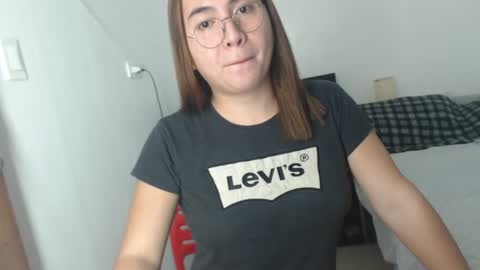 Snapshot of goldbella_ chatting on 18, 12, 2024 bella online show from 18, 12, 2024