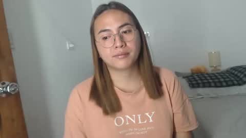 Snapshot of goldbella_ chatting on 6, 1, 2025 bella online show from 6, 1, 2025