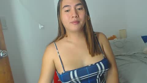 Snapshot of goldbella_ chatting on 19, 2, 2025 bella online show from 19, 2, 2025