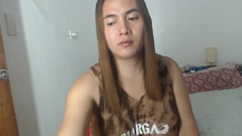 Snapshot of goldbella_ chatting on 12, 3, 2025 bella online show from 12, 3, 2025