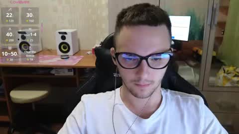 Golden boyyy21 online show from 13, 7, 2026