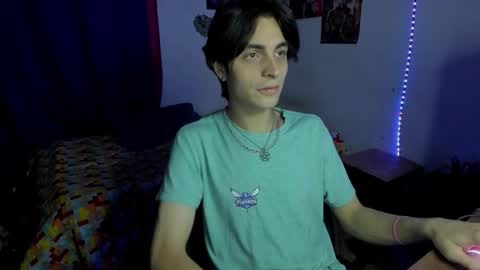 Snapshot of golden_ryan chatting on 17, 2, 2026 Jmmmm online show from 17, 2, 2026