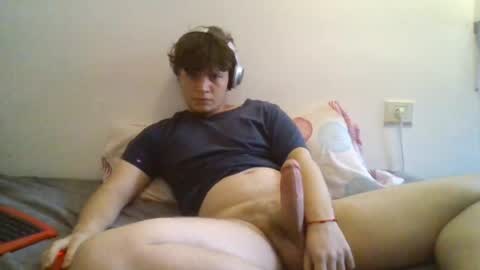 Snapshot of goldenboy207 chatting on 22, 4, 2026 goldenboy207 online show from 22, 4, 2026
