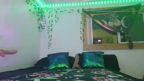 Snapshot of goldendelicious577600 chatting on 3, 5, 2026 XxPretentious PeachxX online show from 3, 5, 2026