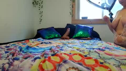 Snapshot of goldendelicious577600 chatting on 4, 5, 2026 XxPretentious PeachxX online show from 4, 5, 2026