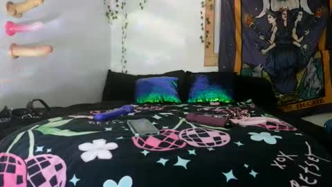 Snapshot of goldendelicious577600 chatting on 7, 6, 2026 XxPretentious PeachxX online show from 7, 6, 2026