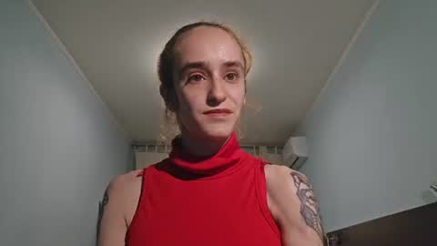 Snapshot of goldenkitty_3026 chatting on 9, 6, 2026 Layla online show from 9, 6, 2026