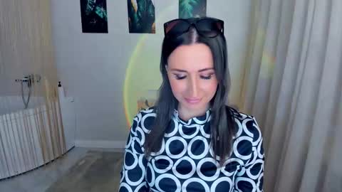 Olivia online show from 16, 3, 2026