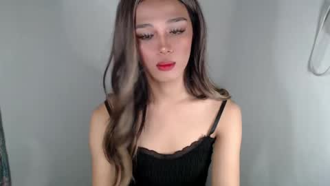 Snapshot of goldenlily69 chatting on 28, 2, 2025 Lily is Gold online show from 28, 2, 2025