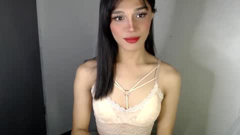 Snapshot of goldenlily69 chatting on 2, 3, 2025 Lily is Gold online show from 2, 3, 2025