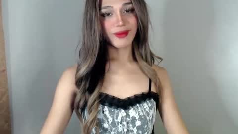 Snapshot of goldenlily69 chatting on 8, 3, 2025 Lily is Gold online show from 8, 3, 2025