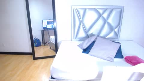 goldenn_ass1 online show from 6, 11, 2025