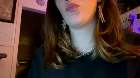 Goldstar and Princess online show from 17, 11, 2025