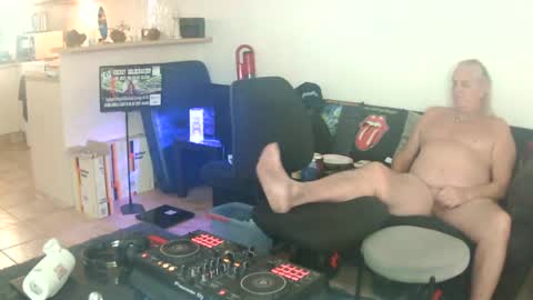 Snapshot of goldyguy011 chatting on 16, 7, 2026 goldyguy011 online show from 16, 7, 2026