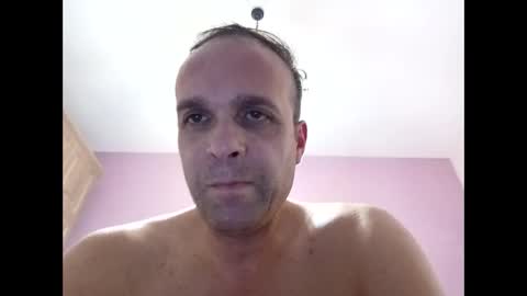 Snapshot of golemkur25 chatting on 25, 1, 2025 golemkur25 online show from 25, 1, 2025