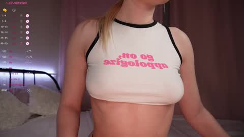 Snapshot of good_barbie chatting on 8, 3, 2025 Barbie online show from 8, 3, 2025