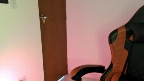 Snapshot of goodboy69i chatting on 19, 4, 2026 goodboy69i online show from 19, 4, 2026