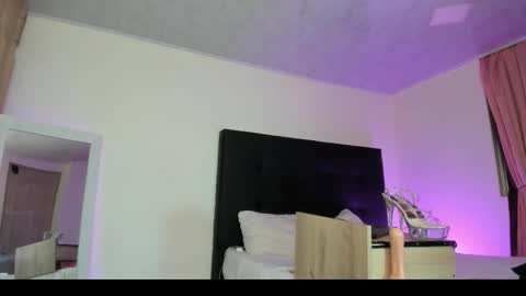 Snapshot of goodgirlforyou_ chatting on 9, 11, 2025 natt online show from 9, 11, 2025