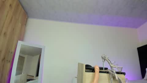 Snapshot of goodgirlforyou_ chatting on 14, 12, 2025 natt online show from 14, 12, 2025